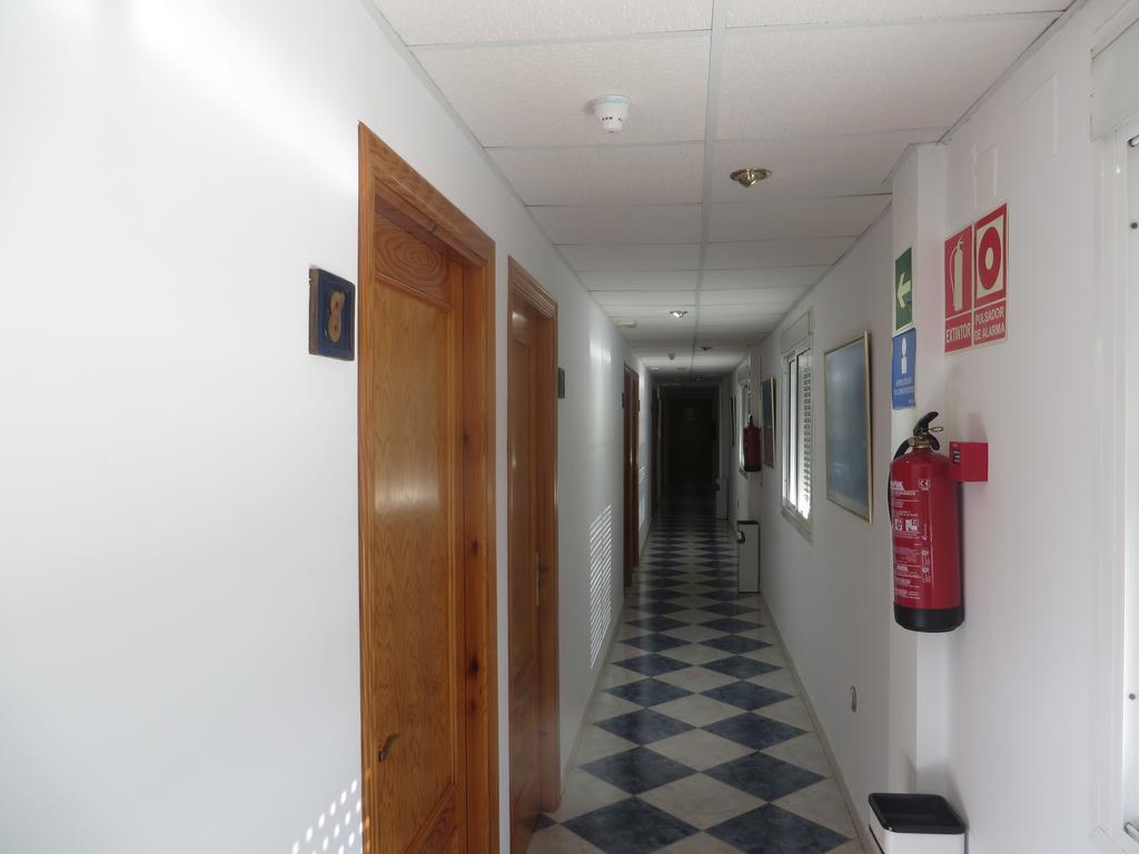 Puerto Genovés 2*